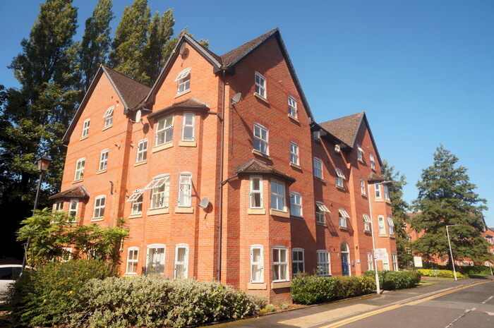 2 Bedroom Apartment To Rent In Tudor House, Didsbury, M20