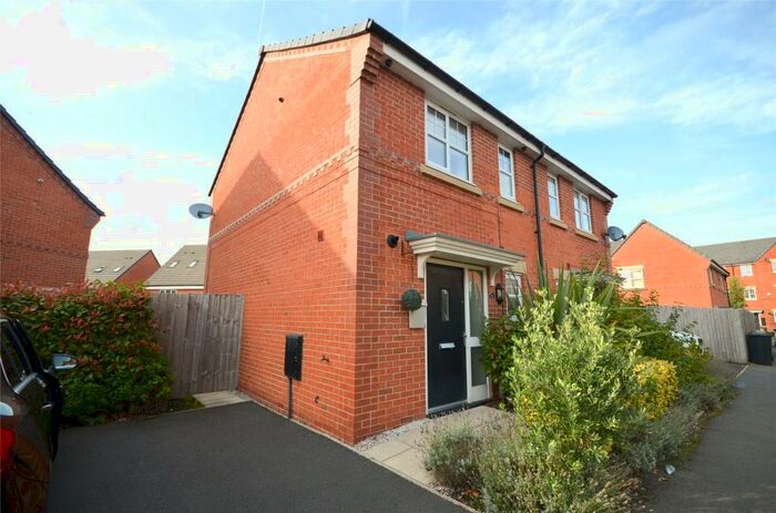2 Bedroom Semi-Detached House To Rent In Littlemoss Close, Audenshaw, Manchester, M34