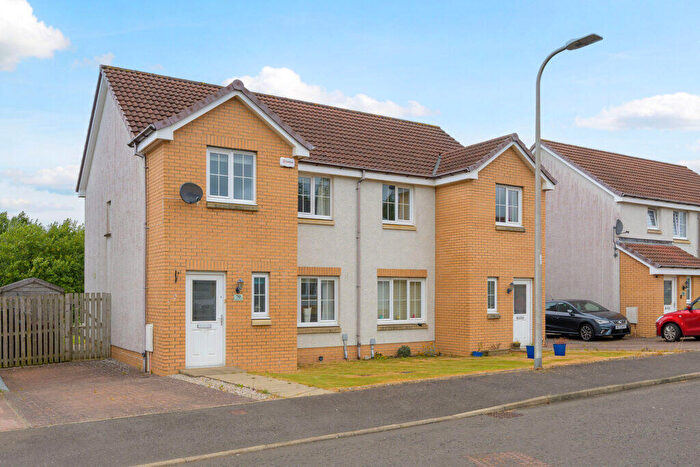 3 Bedroom Semi Detached House For Sale In Canalside Drive, Falkirk, FK2