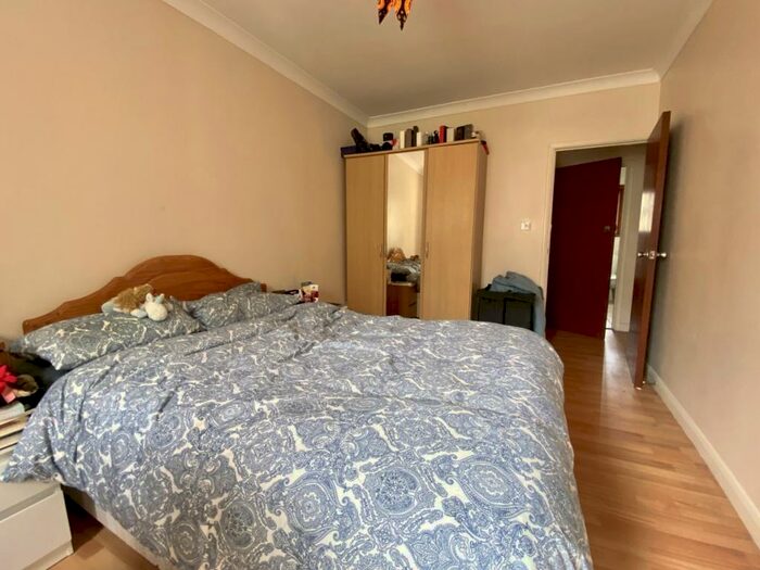 1 Bedroom Flat To Rent In Median Road, Clapton, E5