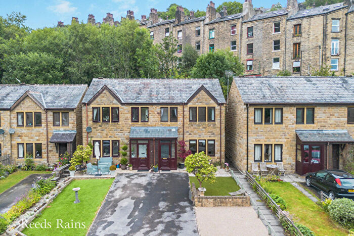 3 Bedroom Semi-Detached House For Sale In Spring Grove, Hebden Bridge, HX7