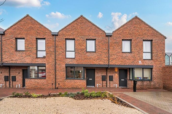 3 Bedroom Terraced House To Rent In Sanderson Street, Oxford, OX2