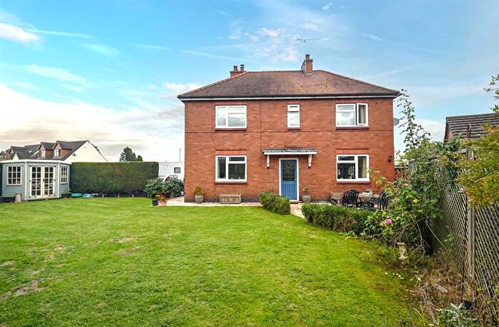 3 Bedroom Detached House For Sale In The Corner House, The Green, Barton Under Needwood, DE13