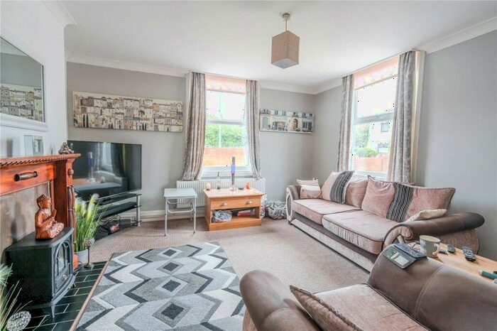 2 Bedroom Apartment To Rent In Poplar Road, Cleethorpes, Lincolnshire, DN35