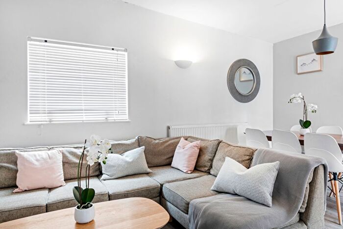 7 Bedroom Terraced House To Rent In Teversal Avenue, Nottingham, NG7