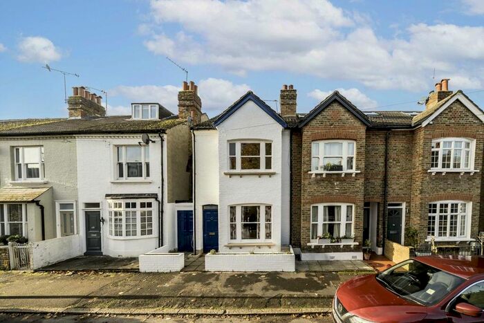 2 Bedroom Property To Rent In Alton Road, Richmond, TW9