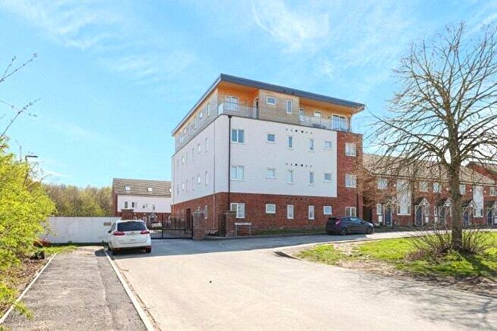 2 Bedroom Apartment For Sale In Poolsbrook House, Chesterfield, S43