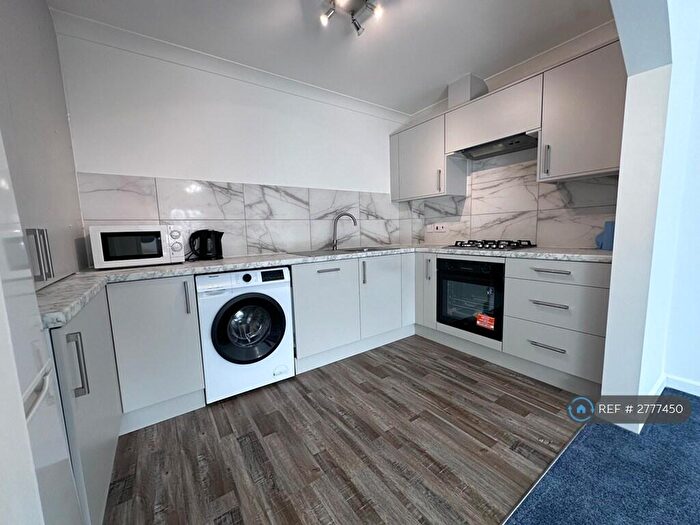 1 Bedroom Flat To Rent In Anglia Court, Bournemouth, BH2