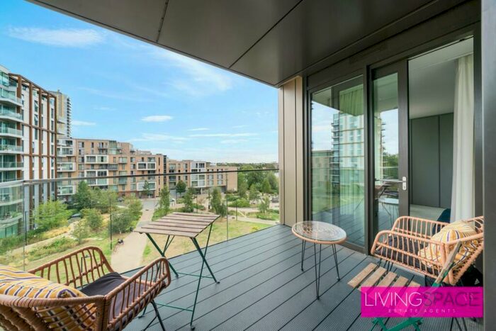 2 Bedroom Flat To Rent In Hartington Court, London, N4