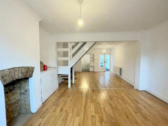 3 Bedroom Terraced House To Rent In Molewood Road, Hertford, SG14