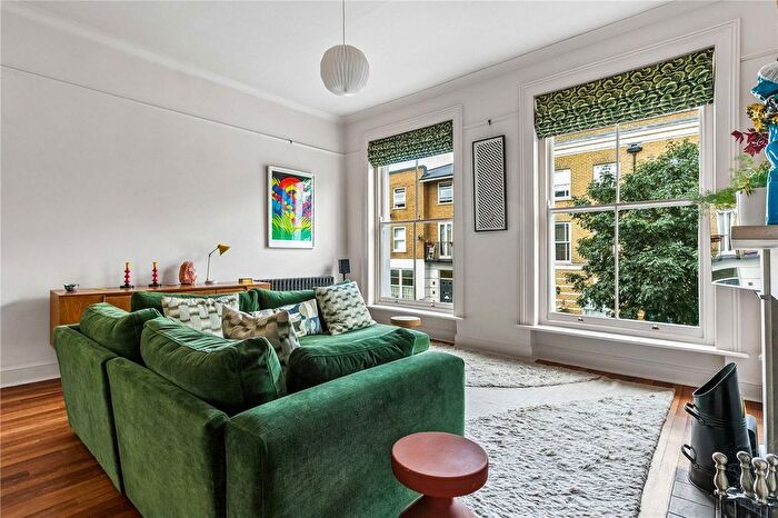 3 Bedroom Flat For Sale In Shakspeare Walk, London, N16