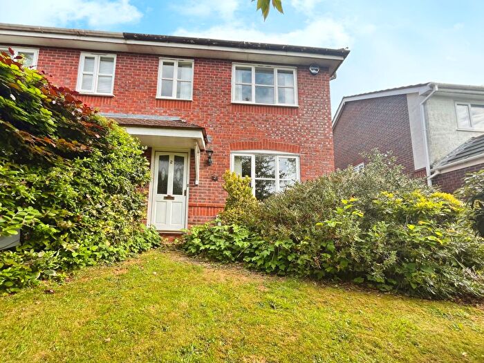 3 Bedroom Semi-Detached House To Rent In Courtyard Drive, Walkden, M28