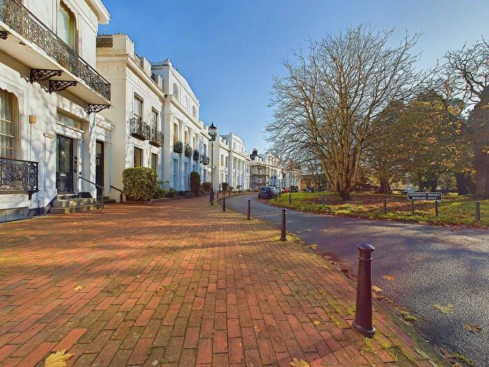 Studio To Rent In Park Crescent, Worthing, BN11