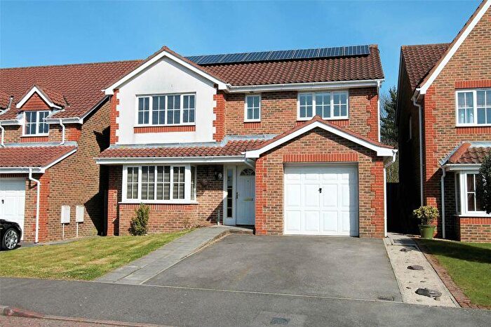 4 Bedroom Detached House To Rent In Squirrel Close, Park Gate, SO31