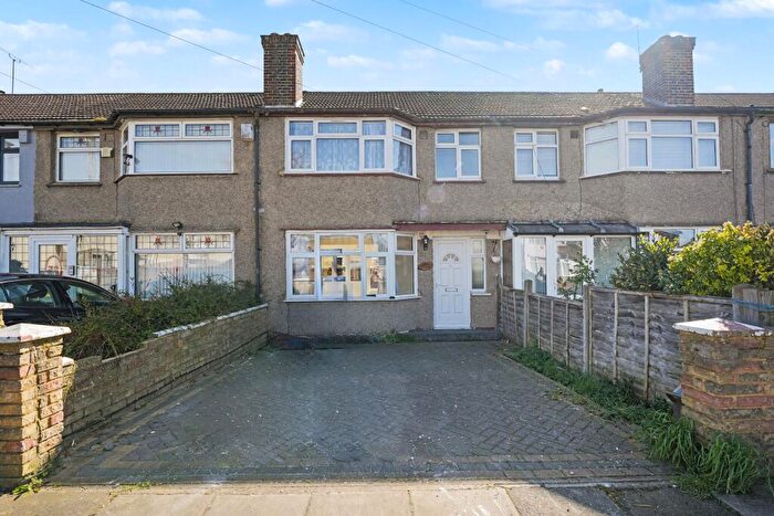 3 Bedroom Terraced House For Sale In Cambourne Avenue, London, N9