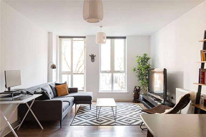 2 Bedroom Flat For Sale In Nellie Cressall Way, Lariat Court, E3