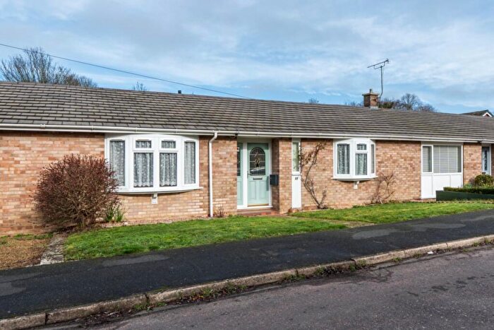 2 Bedroom Terraced House For Sale In De Lucy Avenue, Alresford, SO24