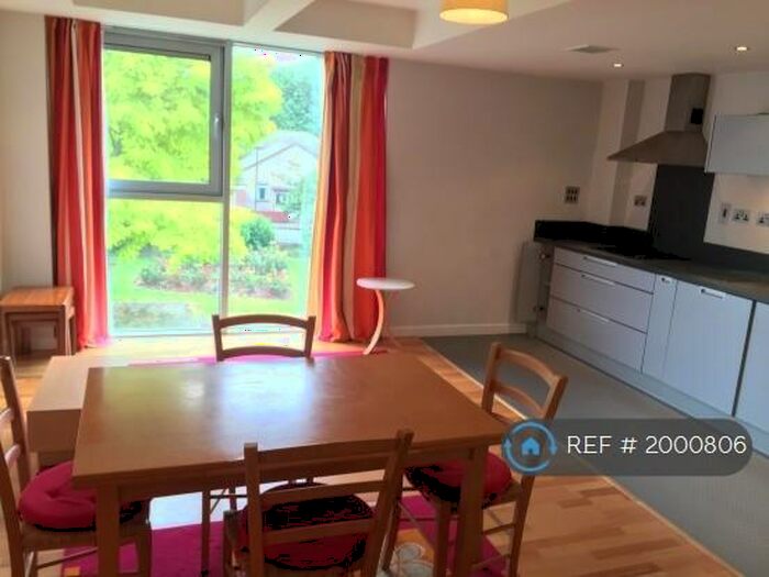 2 Bedroom Flat To Rent In Park Vista Apartments, London, E16