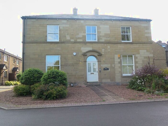 1 Bedroom Flat To Rent In The Grange, Huddersfield, West Yorkshire, HD5
