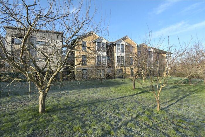 1 Bedroom Apartment To Rent In Auckland Court, Auckland Road, Cambridge, CB5