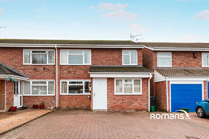 4 Bedroom Semi-Detached House To Rent In Coniston Road, Basingstoke, Hampshire, RG22