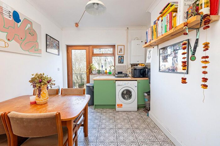 2 Bedroom Maisonette For Sale In Fitzroy Street, Totterdown, BS4