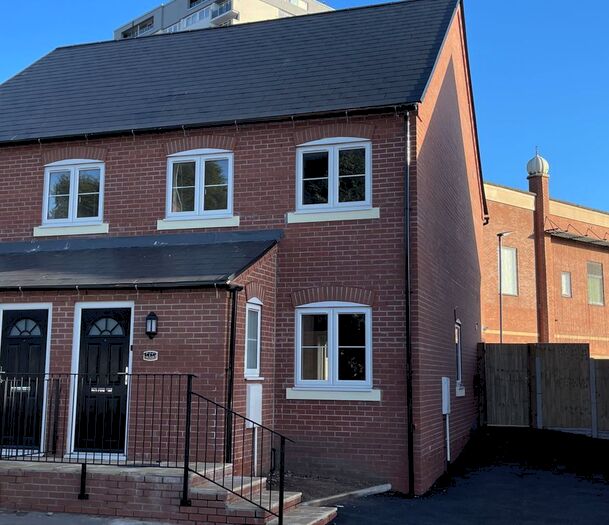 3 Bedroom Semi-Detached House To Rent In Sandwell Street, Walsall, WS1