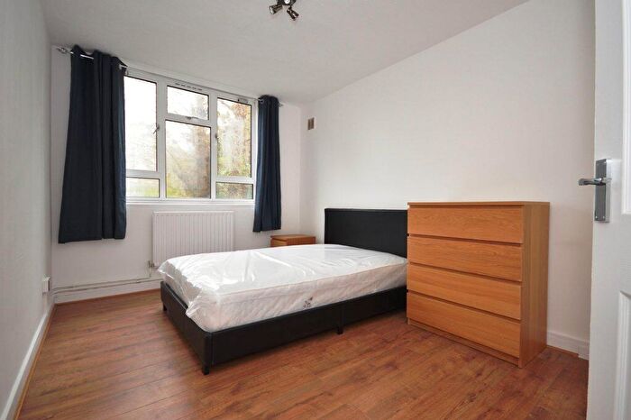 3 Bedroom Flat To Rent In Chipka Street, Isle Of Dogs, E14