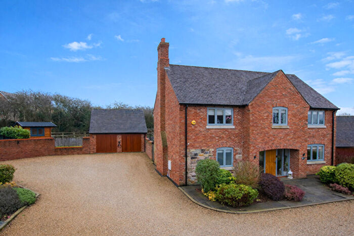 4 Bedroom Detached House For Sale In Cottons Way, Oakthorpe, DE12