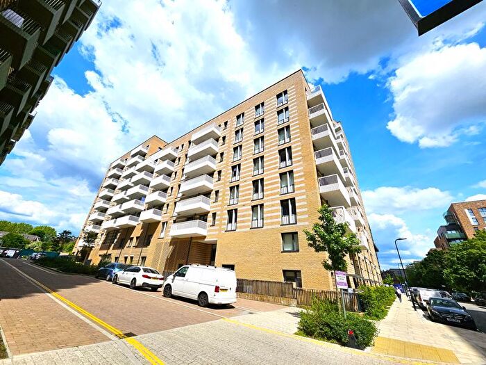 1 Bedroom Flat To Rent In Sidon Apartments, Acton Gardens, W3