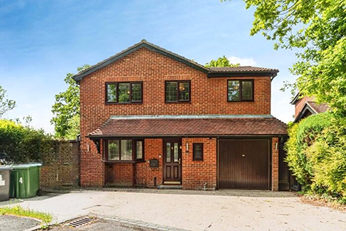 4 Bedroom Detached House To Rent In Minden Close, Chineham, RG24
