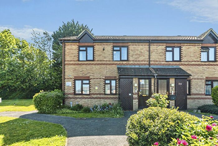 2 Bedroom Flat For Sale In Gershwin Court, Basingstoke, RG22