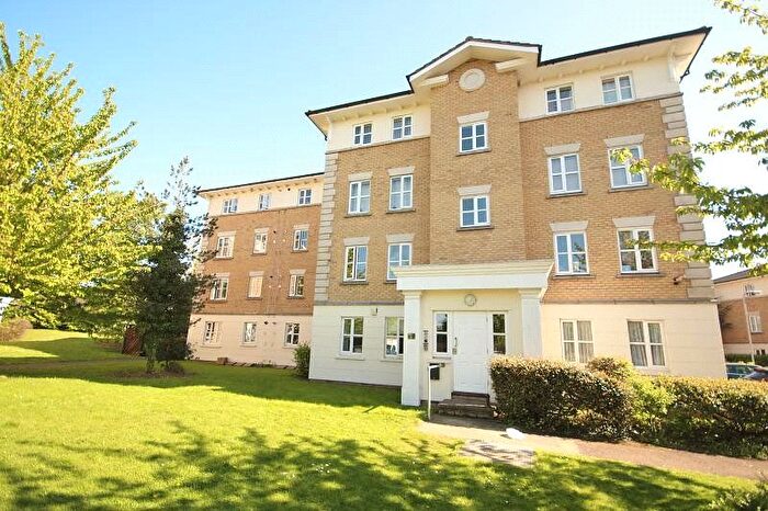 2 Bedroom Flat To Rent In Monkwood Close, Romford, Essex, RM1
