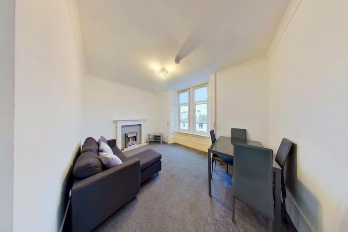 2 Bedroom Flat To Rent In Clepington Road, Coldside, Dundee, DD3