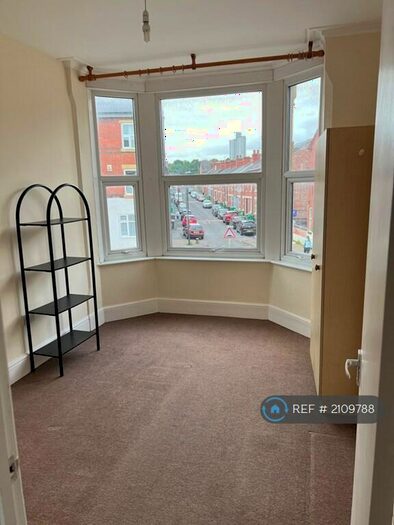2 Bedroom Flat To Rent In Colwick Road Nottingham, Nottingham, NG2