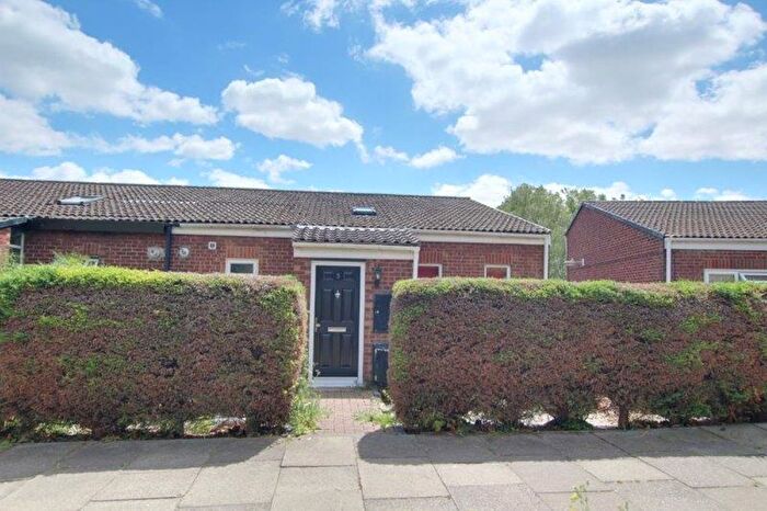 4 Bedroom End Of Terrace House For Sale In Gratmore Green, Basildon, SS16