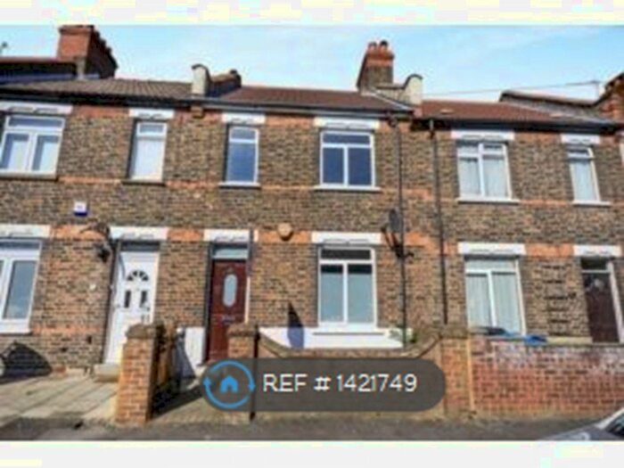2 Bedroom Terraced House To Rent In Anthony Road, London, SE25