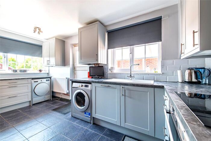 4 Bedroom Semi-Detached House For Sale In Biddenden Way, Istead Rise, Kent, DA13