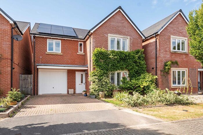 4 Bedroom Detached House For Sale In St Anthony Road, Basingstoke, RG24