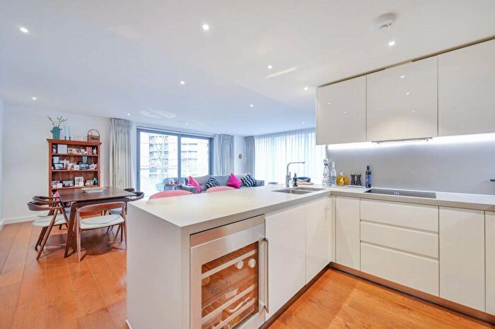 3 Bedroom Flat For Sale In Chartwell House, Chelsea, London, SW10