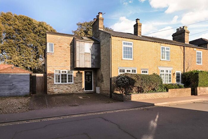 3 Bedroom Semi Detached House For Sale In Station Road, Histon, Cambridge, CB24