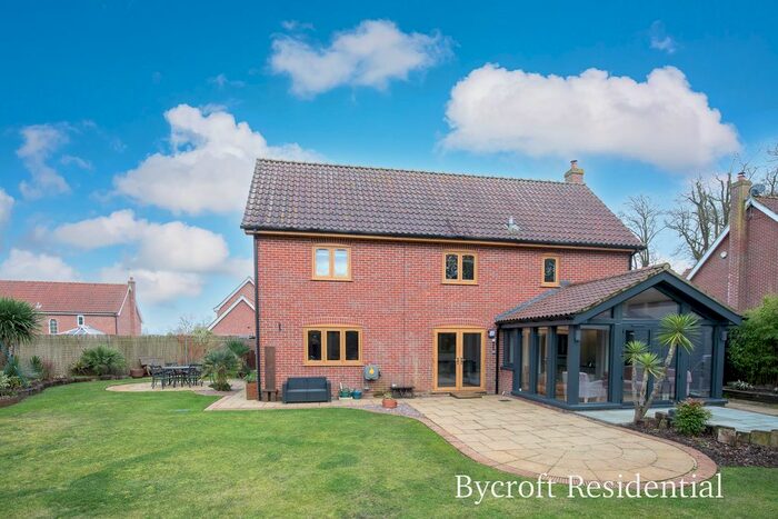 4 Bedroom Detached House For Sale In Dawdys Court, Halvergate, NR13