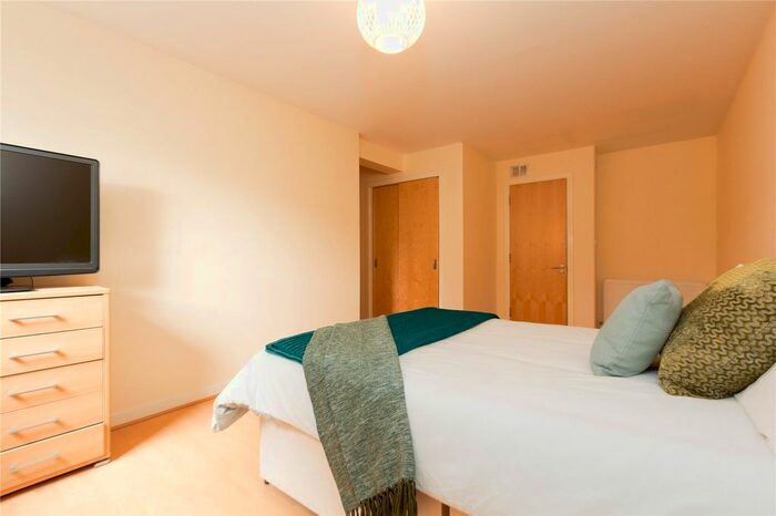 2 Bedroom Flat For Sale In Edinburgh Road, Glasgow, G33
