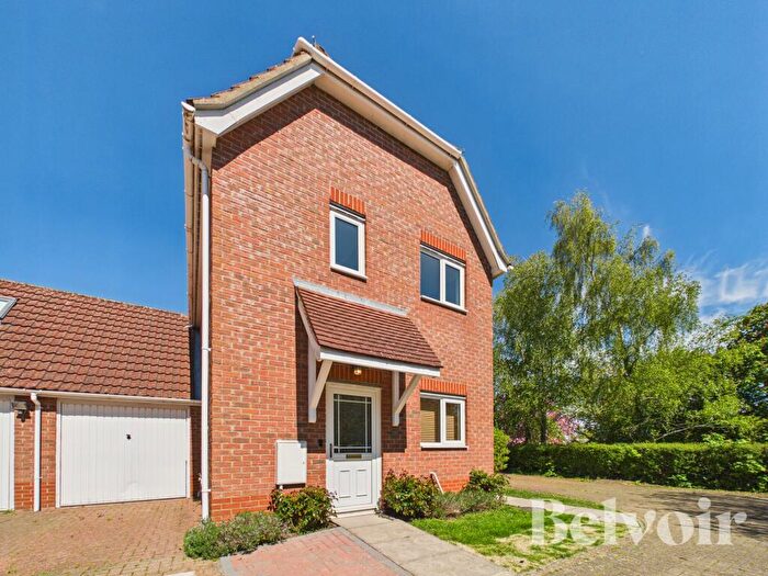 3 Bedroom Link Detached House For Sale In Meadow Way, Barrow, Bury St Edmunds, IP29