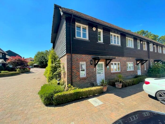 3 Bedroom Semi-Detached House To Rent In Middle Down, Aldenham, Watford, Hertfordshire, WD25
