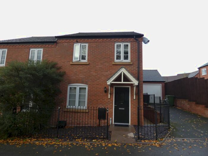 3 Bedroom Semi-Detached House To Rent In Ferridays Fields, Telford, TF7