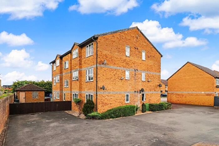 1 Bedroom Apartment To Rent In Kestrel Way, Bicester, OX26