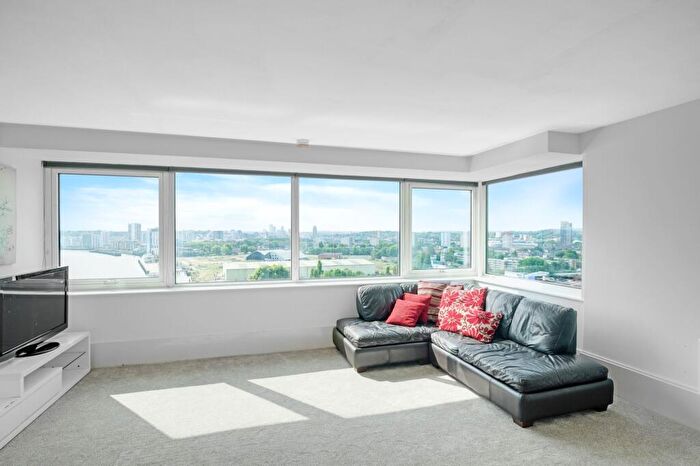 2 Bedroom Apartment To Rent In George Beard Road, Aragon Tower George Beard Road, SE8