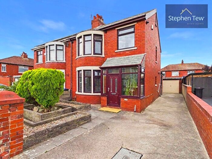 3 Bedroom Semi-Detached House For Sale In Roseacre, Blackpool, FY4