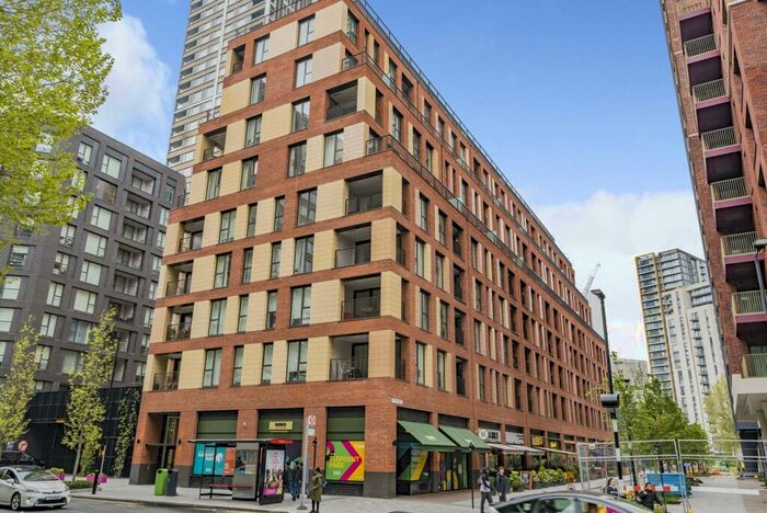 2 Bedroom Flat To Rent In Heygate Street, Elephant And Castle, London, SE17